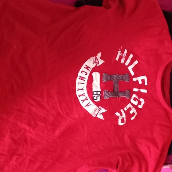 2 men's t-shirts size large red and black - Picture 2 of 3